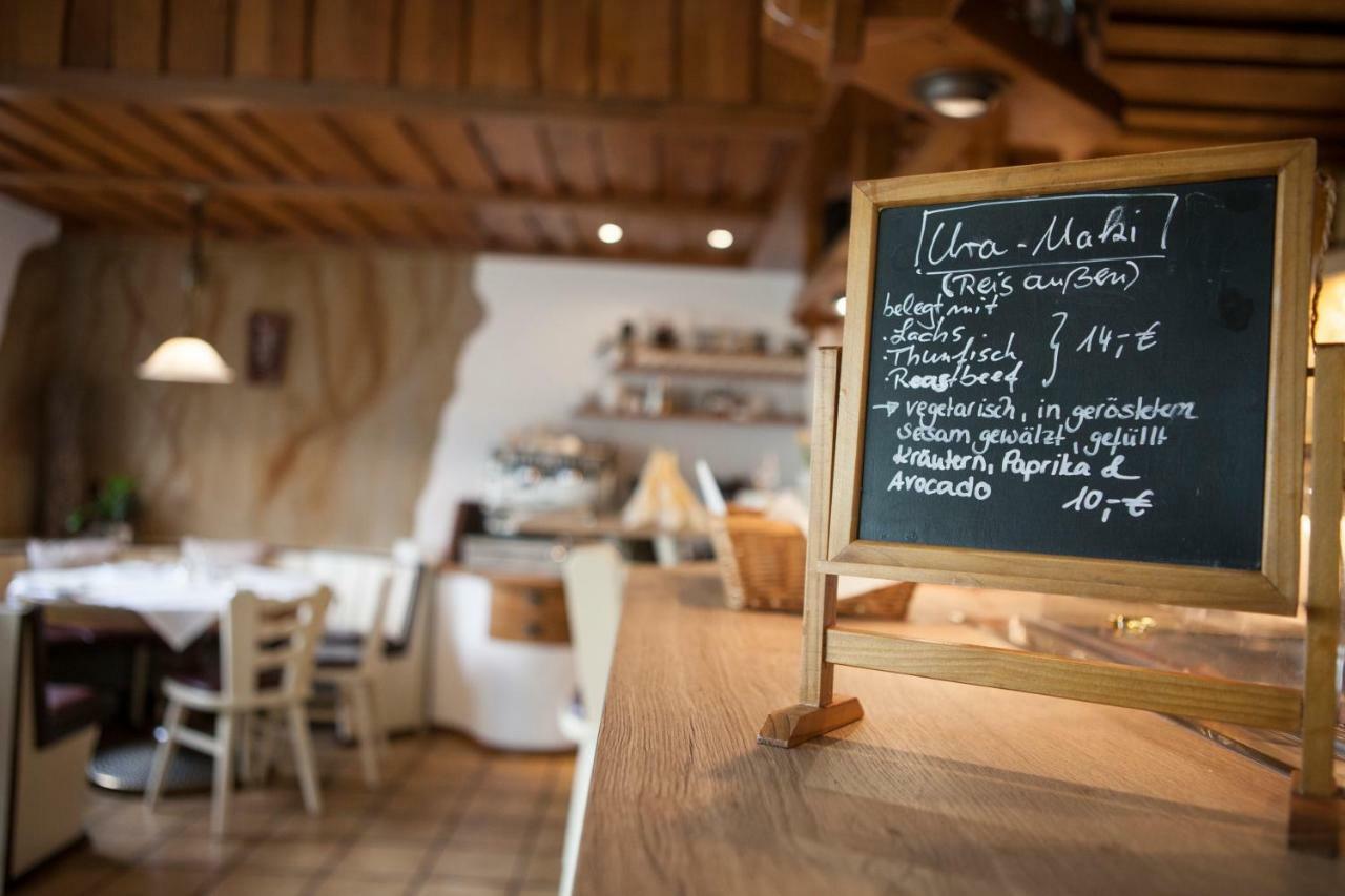 Landgasthaus Zum Kreuzberg Schonbach  Buitenkant foto